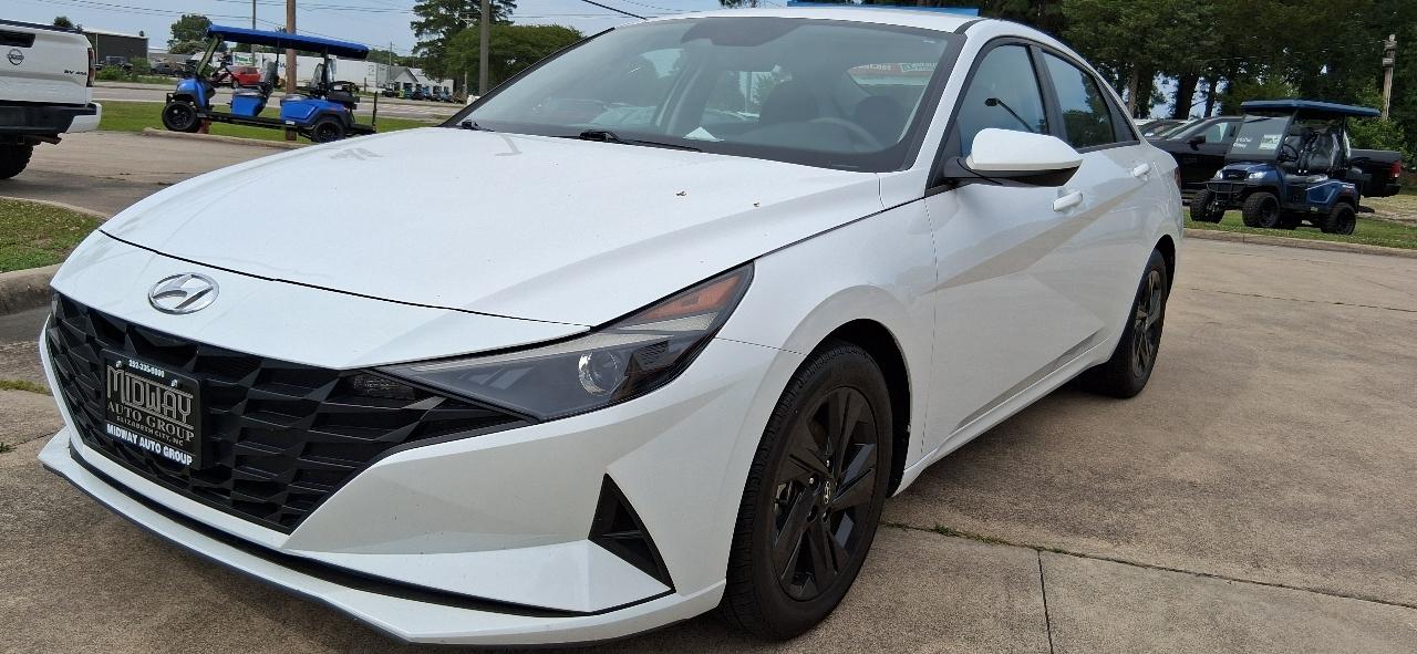 Hyundai Elantra SEL IVT 2021