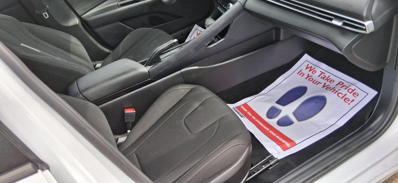 Hyundai Elantra SEL IVT 2021