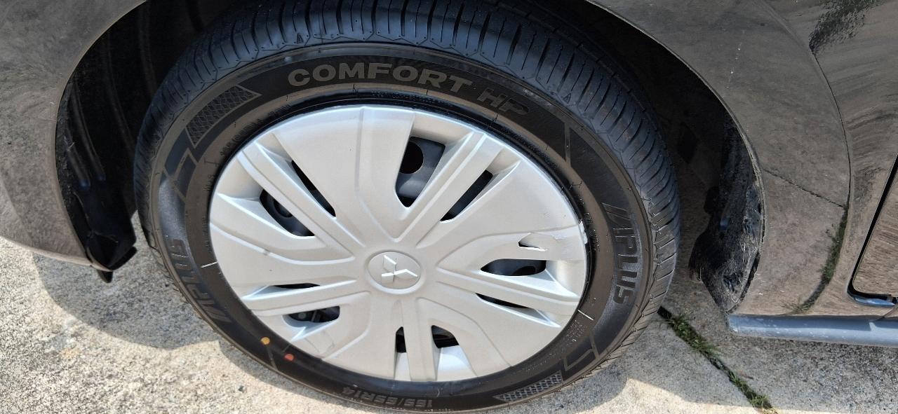 Mitsubishi Mirage ES CVT 2024