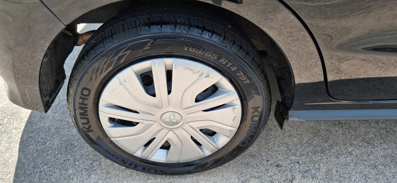 Mitsubishi Mirage ES CVT 2024