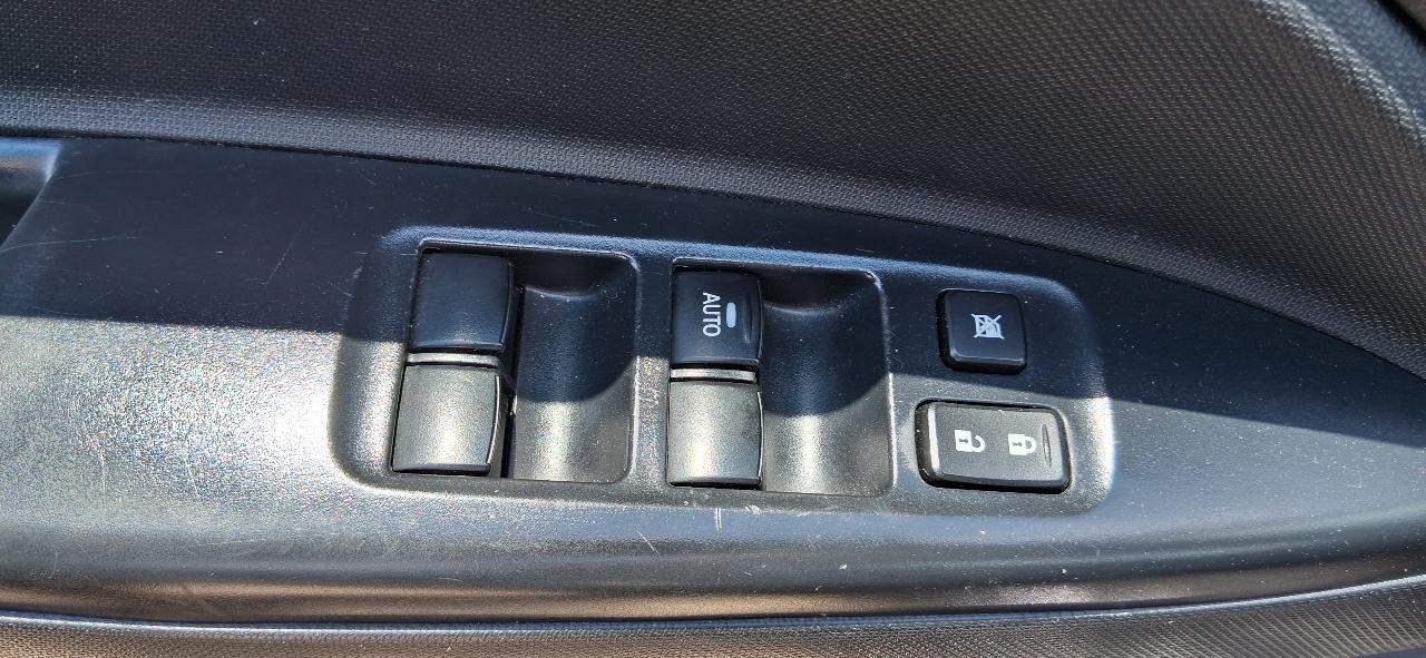 Mitsubishi Mirage ES CVT 2024