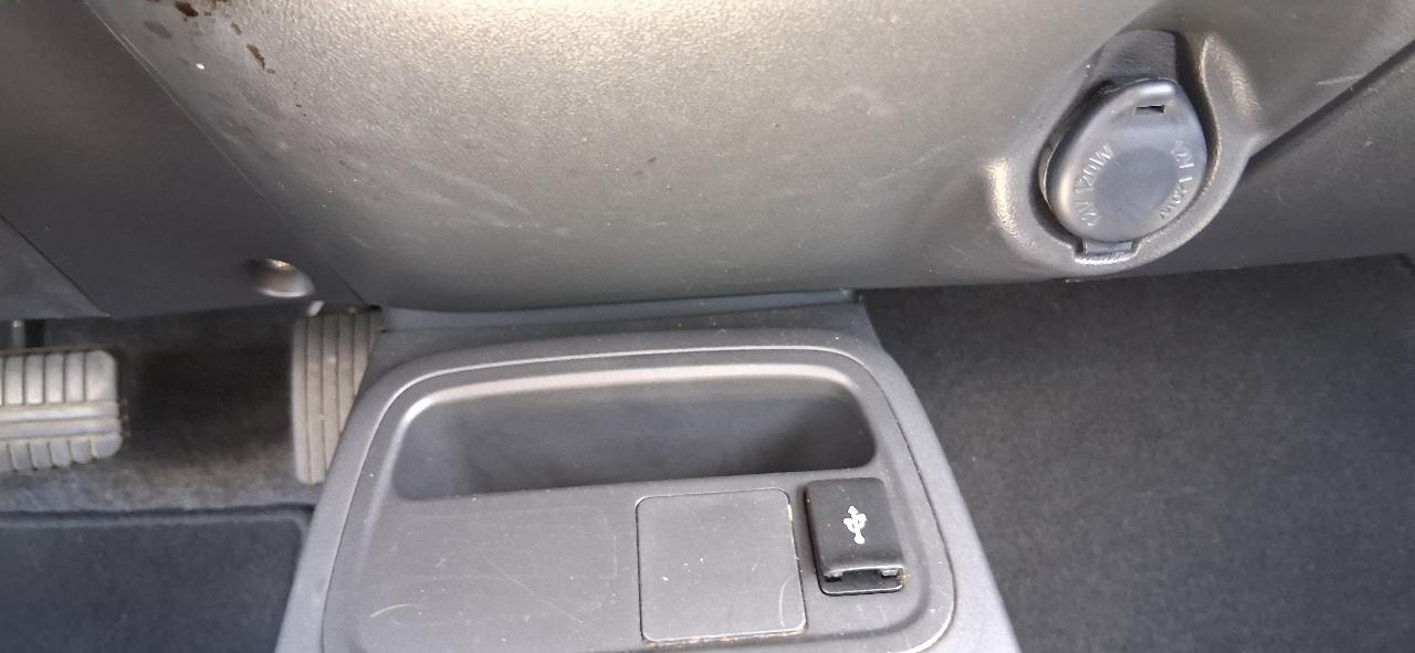 Mitsubishi Mirage ES CVT 2024