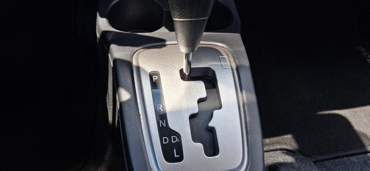 Mitsubishi Mirage ES CVT 2024