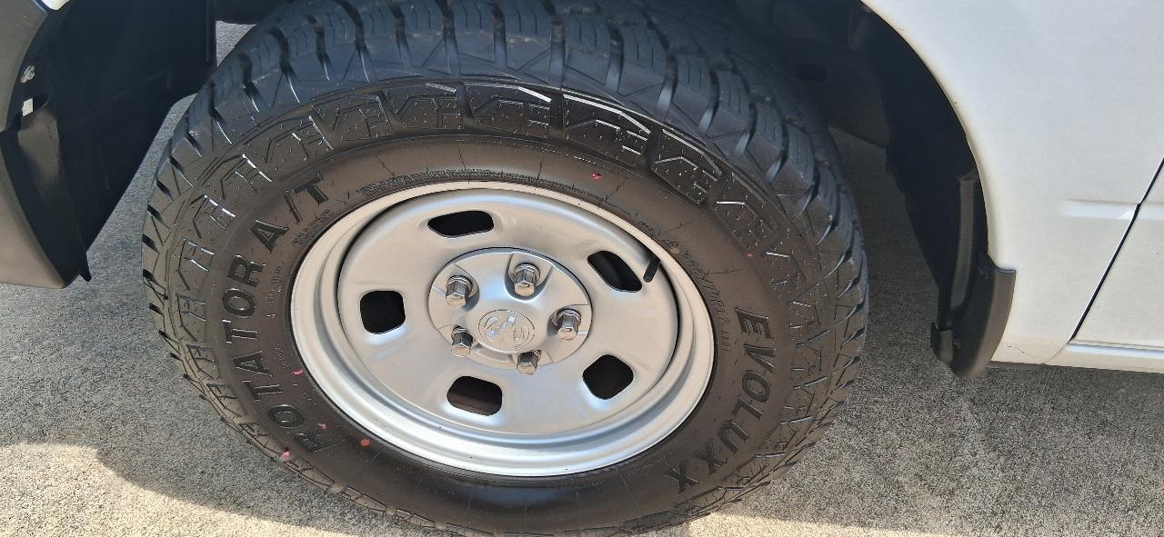 RAM 1500 Classic Tradesman 4x2 Quad Cab 6'4" Box 2019