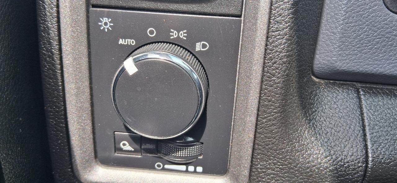 RAM 1500 Classic Tradesman 4x2 Quad Cab 6'4" Box 2019