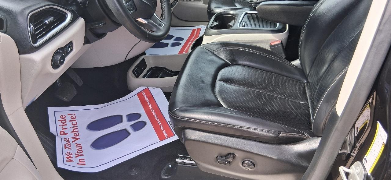 Chrysler Pacifica Touring L FWD 2023