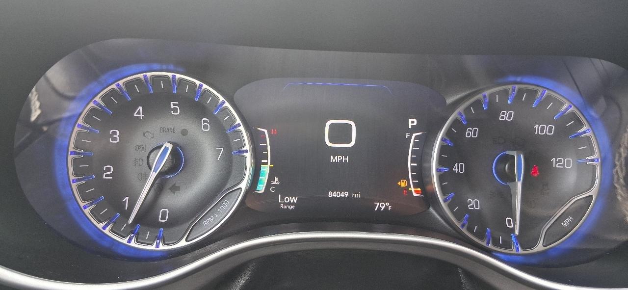 Chrysler Pacifica Touring L FWD 2023
