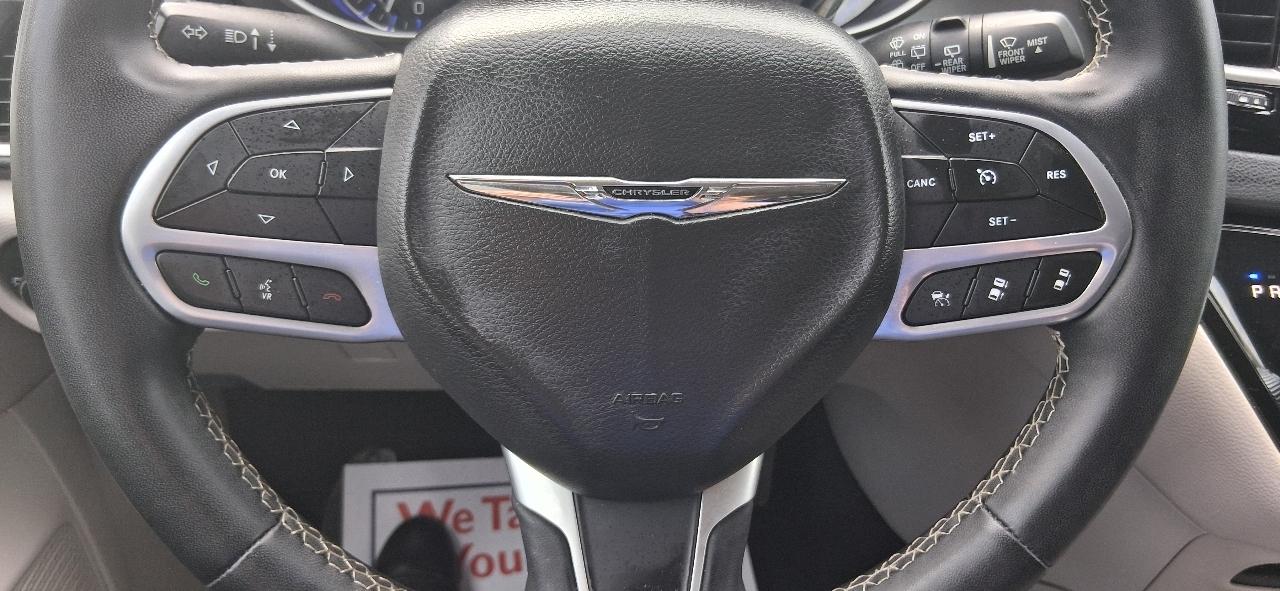 Chrysler Pacifica Touring L FWD 2023