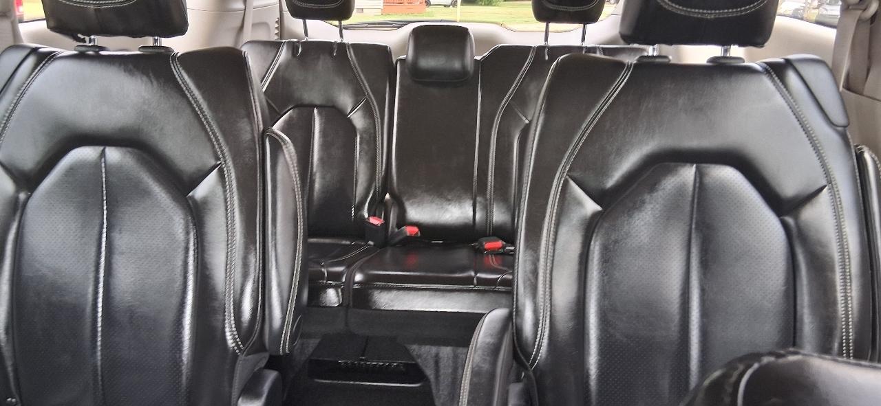 Chrysler Pacifica Touring L FWD 2023