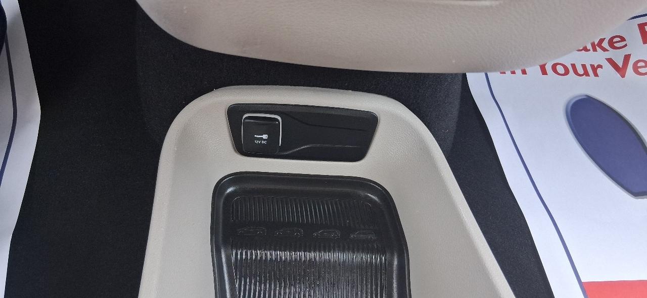 Chrysler Pacifica Touring L FWD 2023