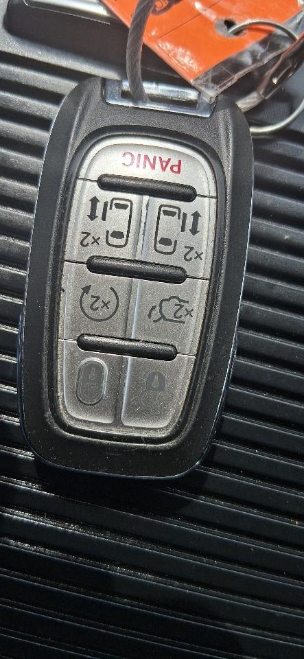 Chrysler Pacifica Touring L FWD 2023