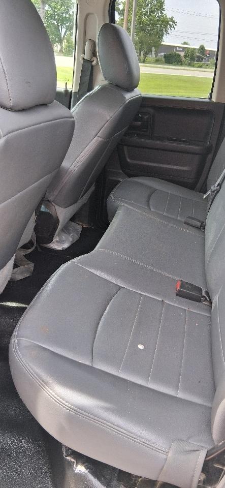 RAM 1500 Classic Tradesman 4x2 Quad Cab 6'4" Box 2019