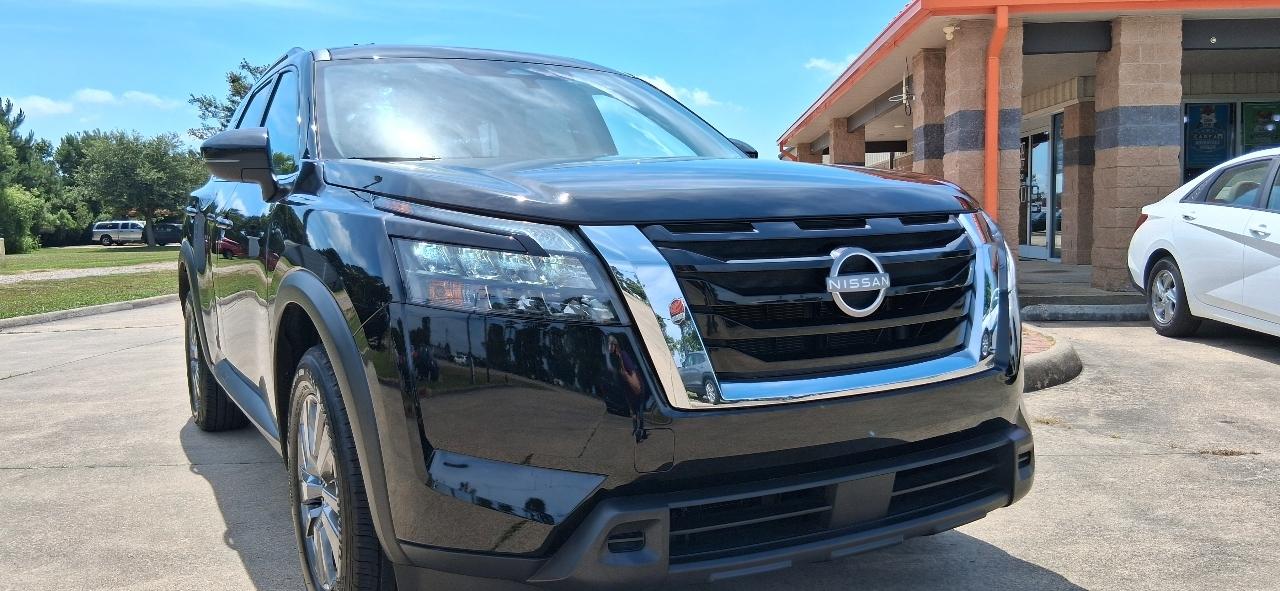 Nissan Pathfinder SV 2WD 2025