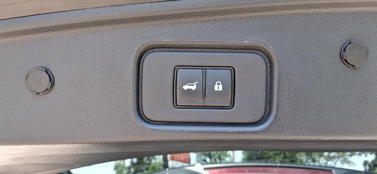 Nissan Pathfinder SV 2WD 2025