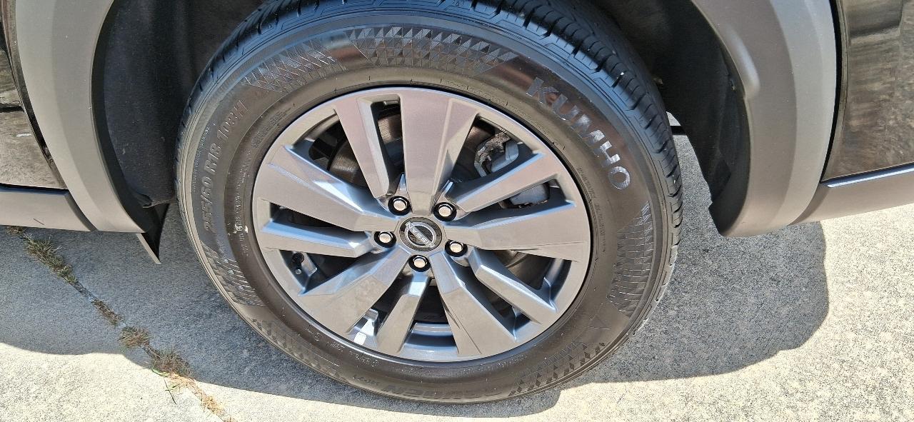 Nissan Pathfinder SV 2WD 2025