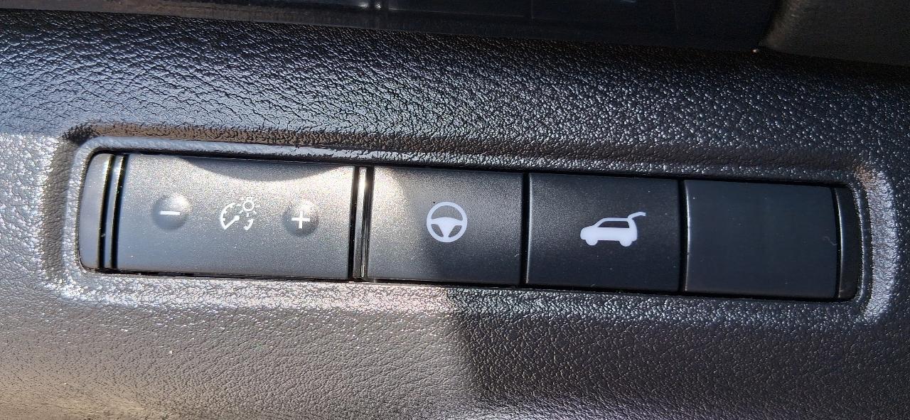 Nissan Pathfinder SV 2WD 2025