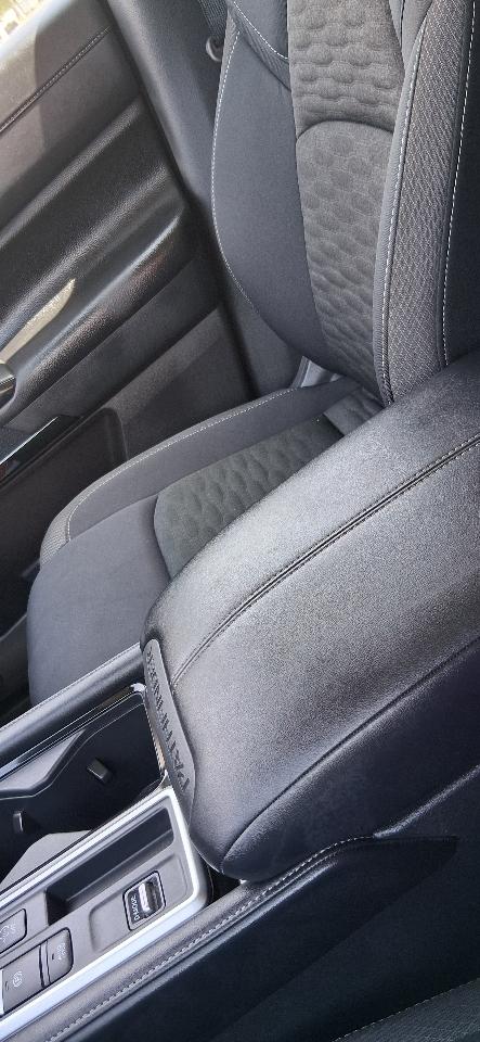 Nissan Pathfinder SV 2WD 2025