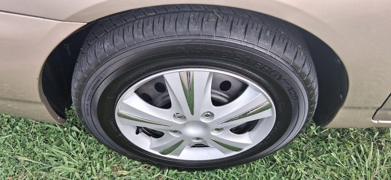 Toyota Corolla 4dr Sdn Auto LE (Natl) 2007