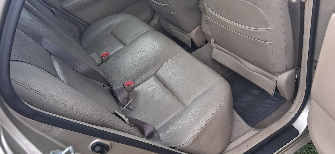 Toyota Corolla 4dr Sdn Auto LE (Natl) 2007