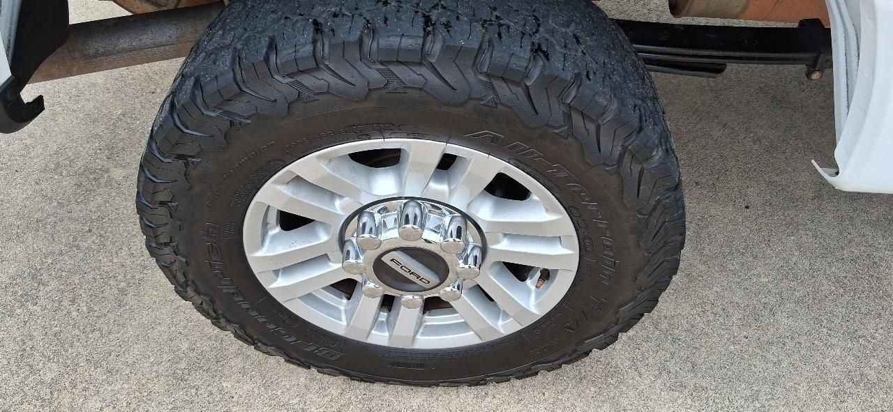Ford Super Duty F-250 SRW XL 4WD Crew Cab 8' Box 2019