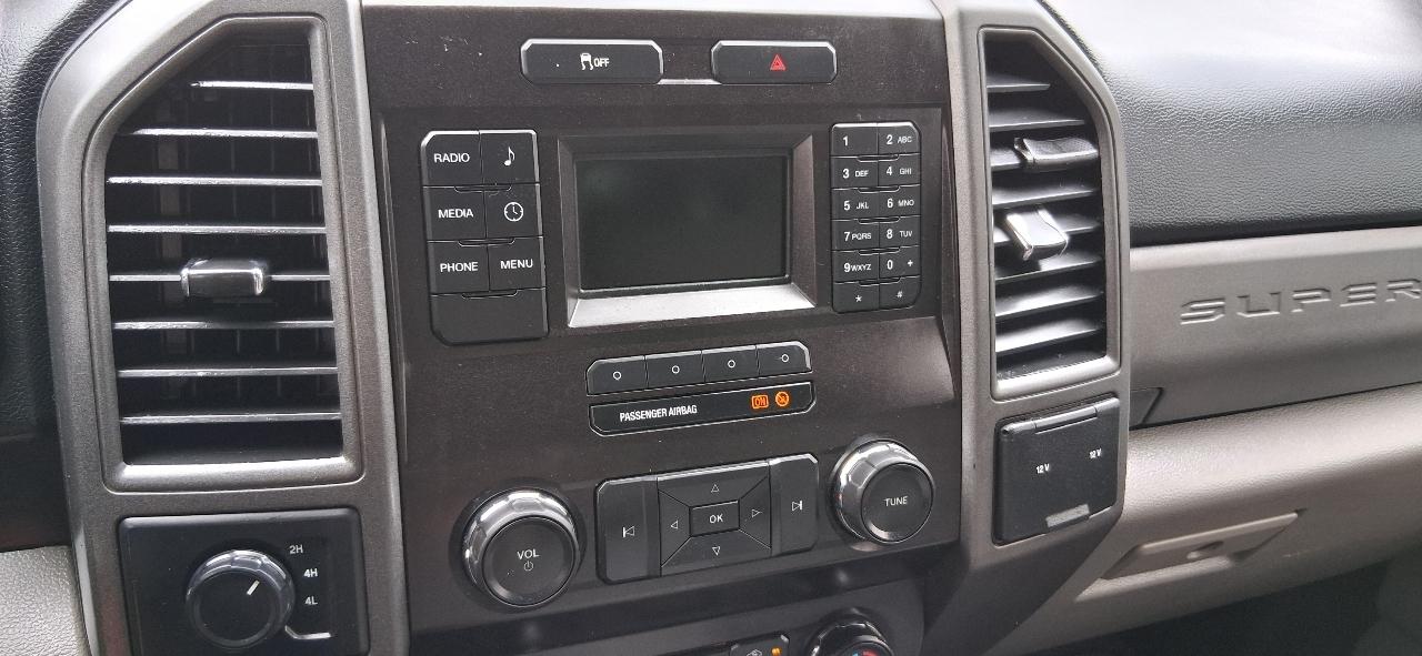 Ford Super Duty F-250 SRW XL 4WD Crew Cab 8' Box 2019