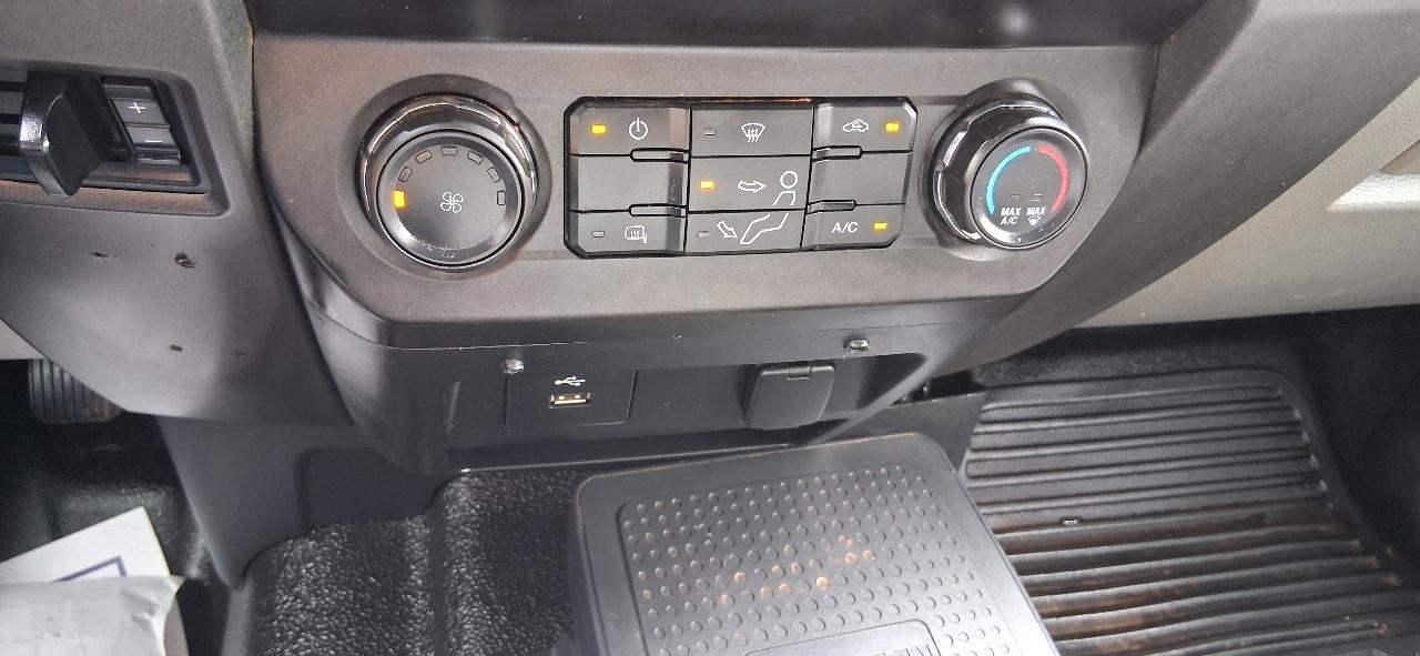 Ford Super Duty F-250 SRW XL 4WD Crew Cab 8' Box 2019