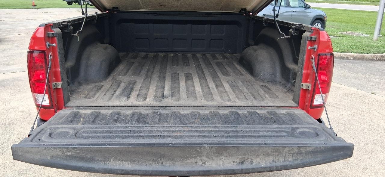 RAM 1500 2WD Quad Cab 140.5" Tradesman 2016