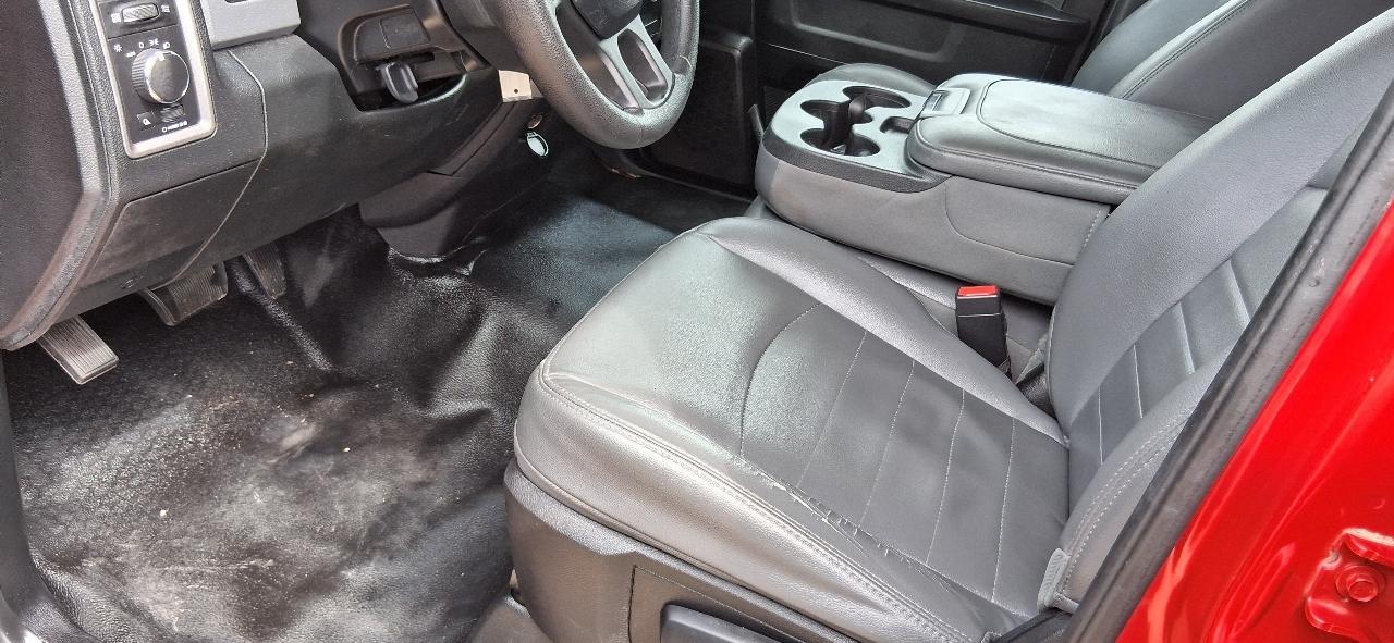 RAM 1500 2WD Quad Cab 140.5" Tradesman 2016