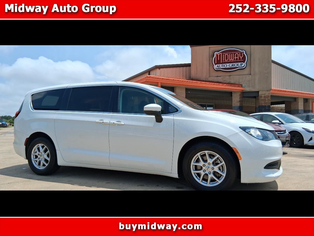 2023 Chrysler Voyager LX FWD