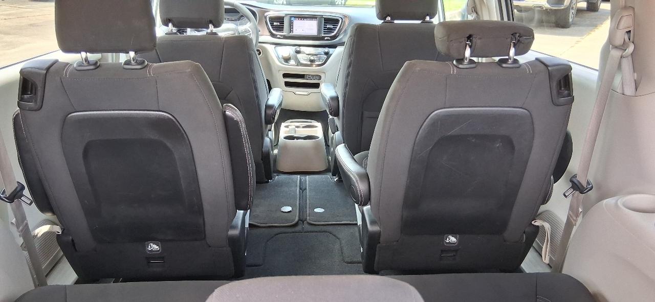 Chrysler Voyager LX FWD 2023