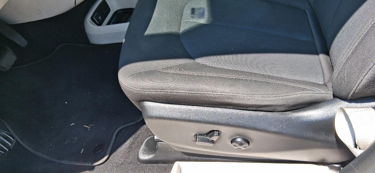 Chrysler Voyager LX FWD 2023