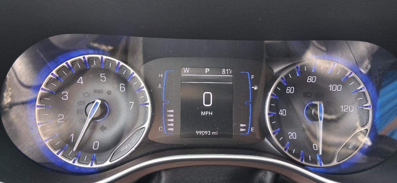 Chrysler Voyager LX FWD 2023