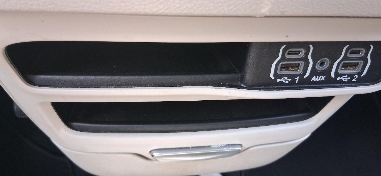 Chrysler Voyager LX FWD 2023