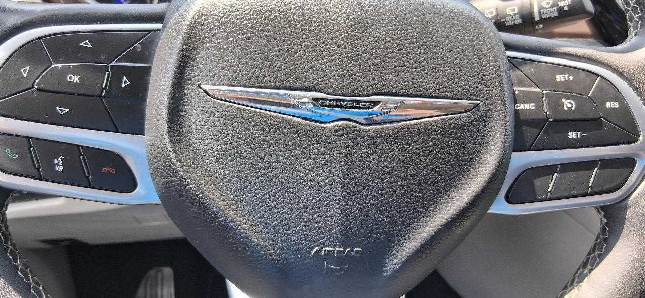 Chrysler Voyager LX FWD 2023