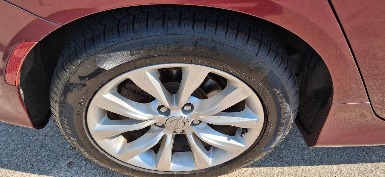Chrysler 200 4dr Sdn C FWD 2016