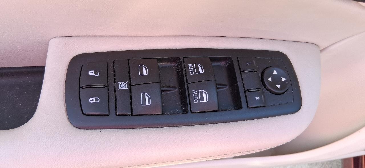 Chrysler 200 4dr Sdn C FWD 2016