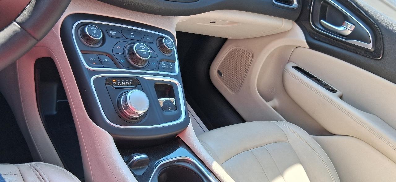 Chrysler 200 4dr Sdn C FWD 2016