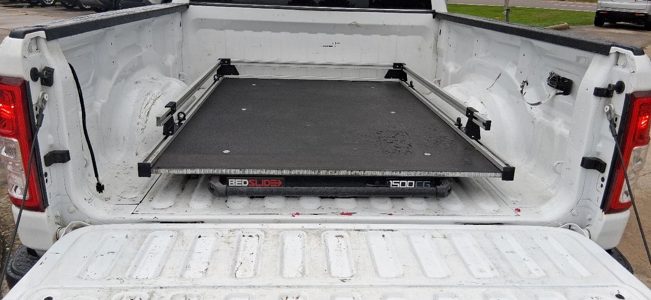 RAM 1500 Tradesman 4x4 Quad Cab 6'4" Box 2022