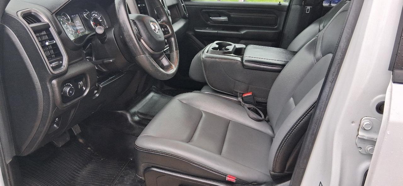 RAM 1500 Tradesman 4x4 Quad Cab 6'4" Box 2022