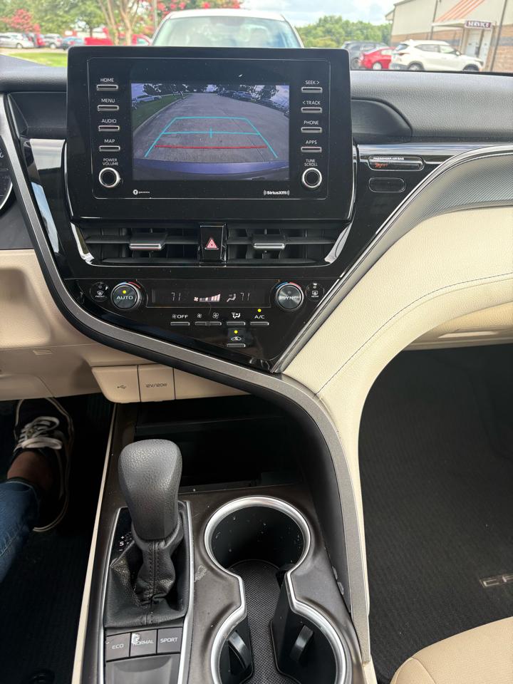 Toyota Camry LE Auto (Natl) 2022