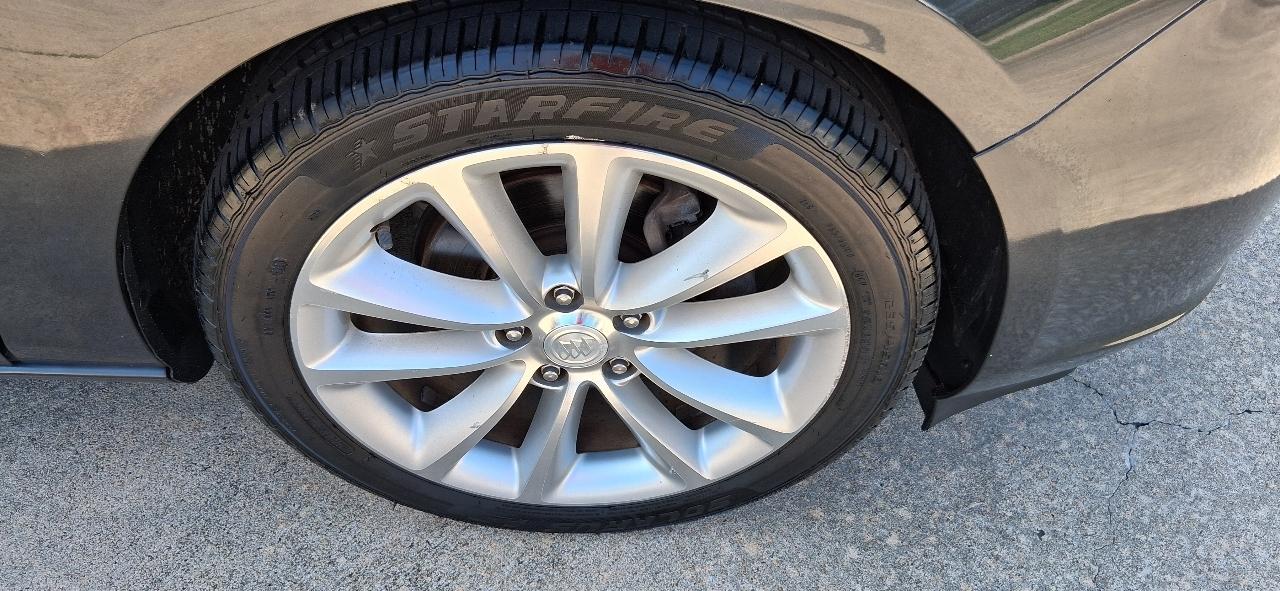 Buick Verano 4dr Sdn Leather Group 2015