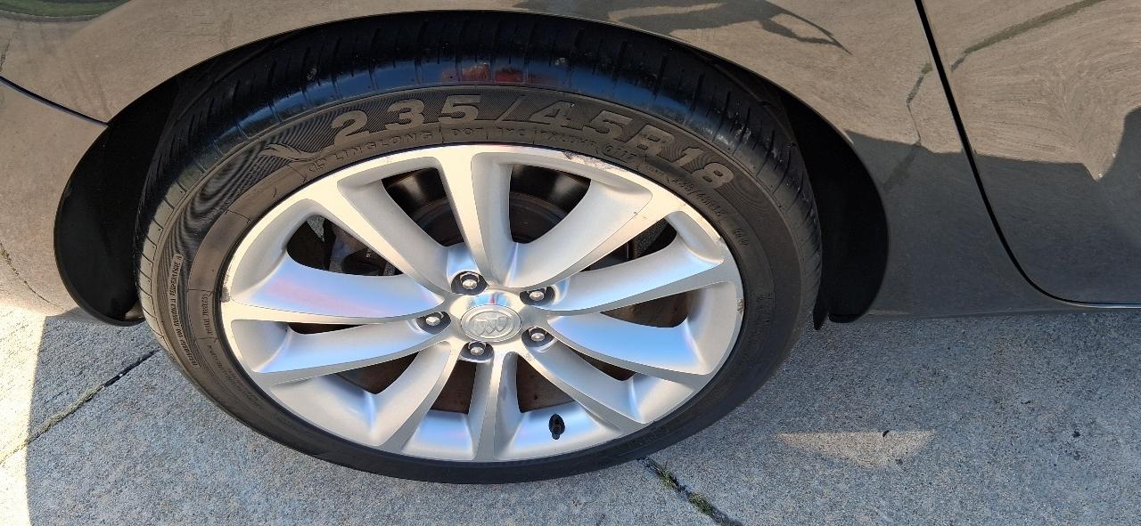 Buick Verano 4dr Sdn Leather Group 2015