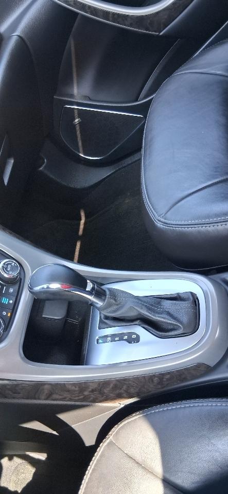 Buick Verano 4dr Sdn Leather Group 2015