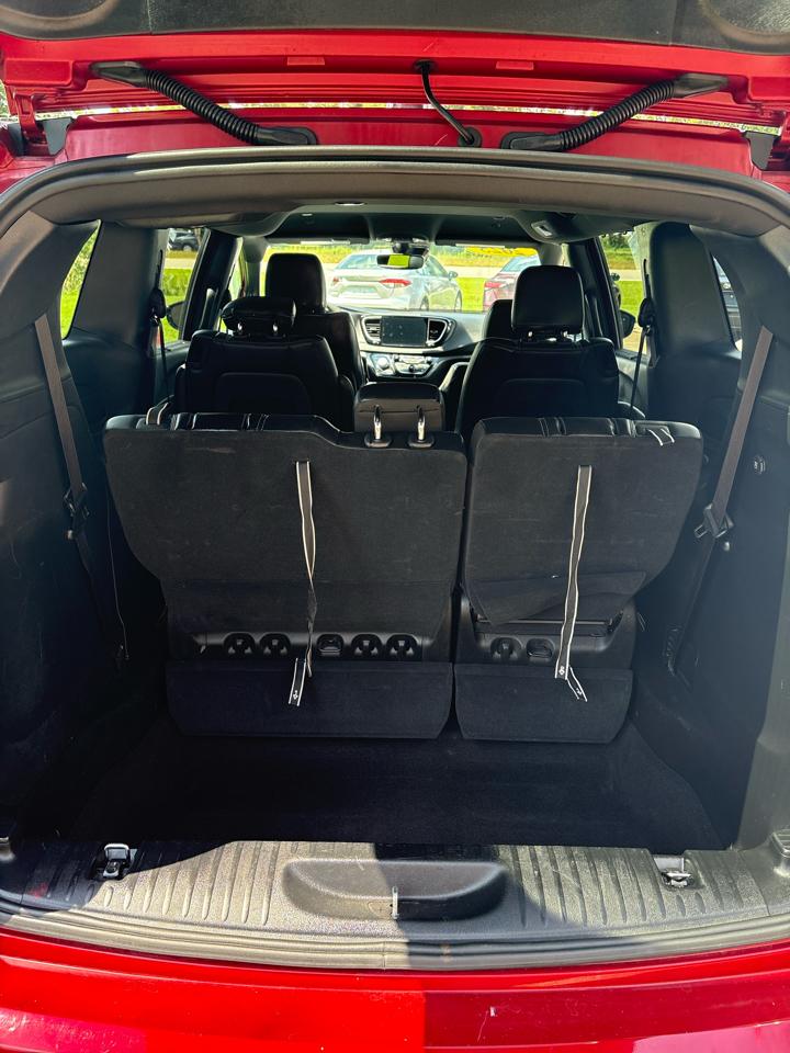 Chrysler Pacifica Select FWD 2025