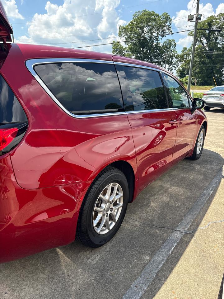 Chrysler Pacifica Select FWD 2025
