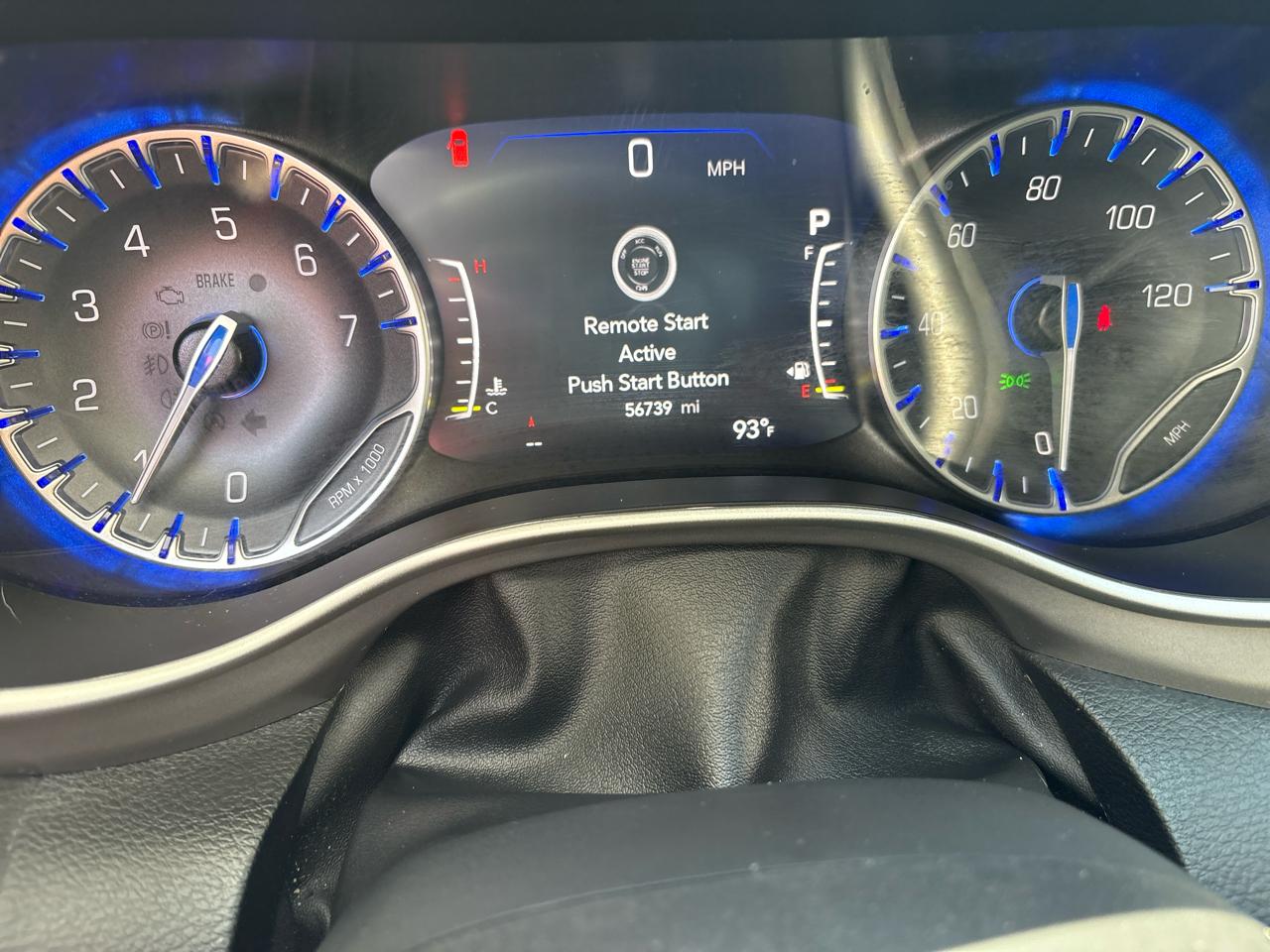 Chrysler Pacifica Select FWD 2025