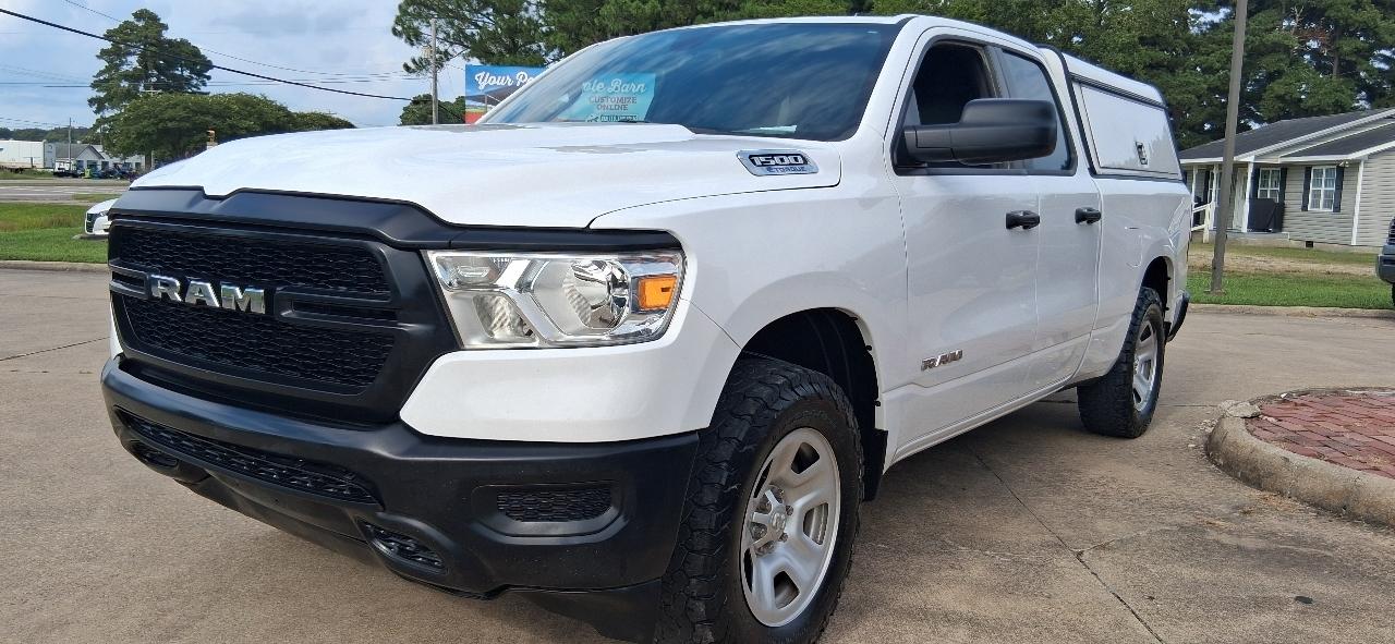 RAM 1500 Tradesman 4x4 Quad Cab 6'4" Box 2022