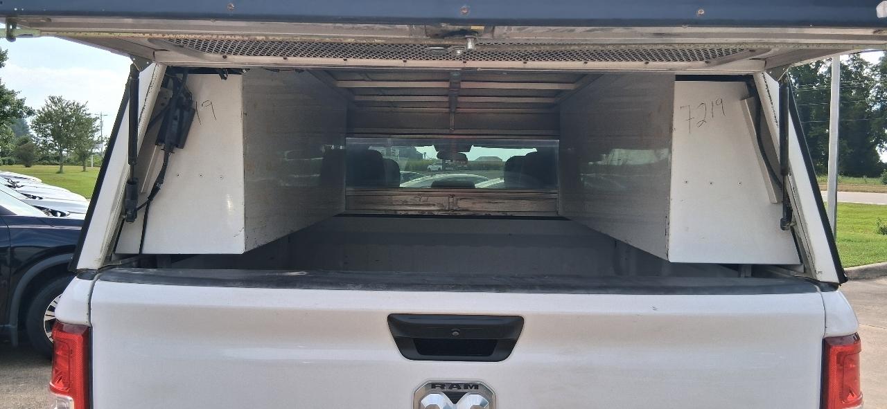 RAM 1500 Tradesman 4x4 Quad Cab 6'4" Box 2022