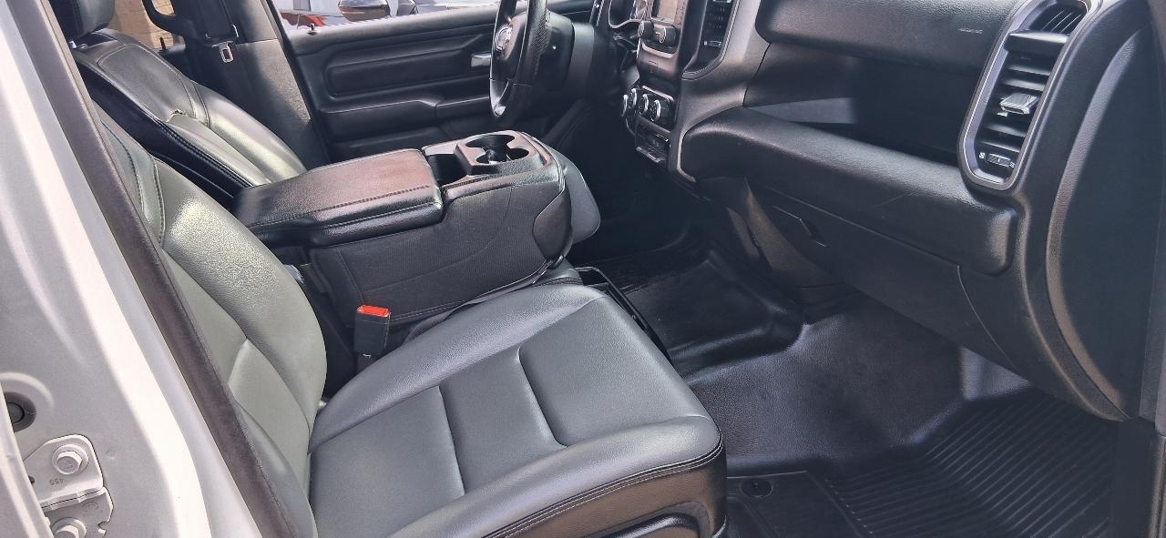 RAM 1500 Tradesman 4x4 Quad Cab 6'4" Box 2022