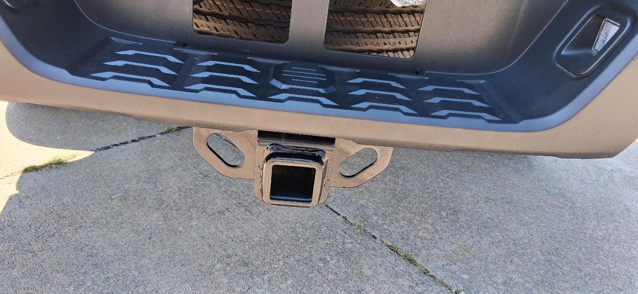 Toyota Tacoma 2WD SR5 Double Cab 5' Bed V6 AT (Natl) 2023